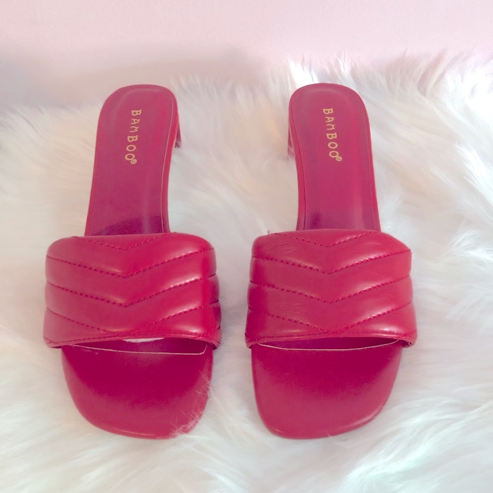 New Stylish Red Leather Chevon Pattern Mules